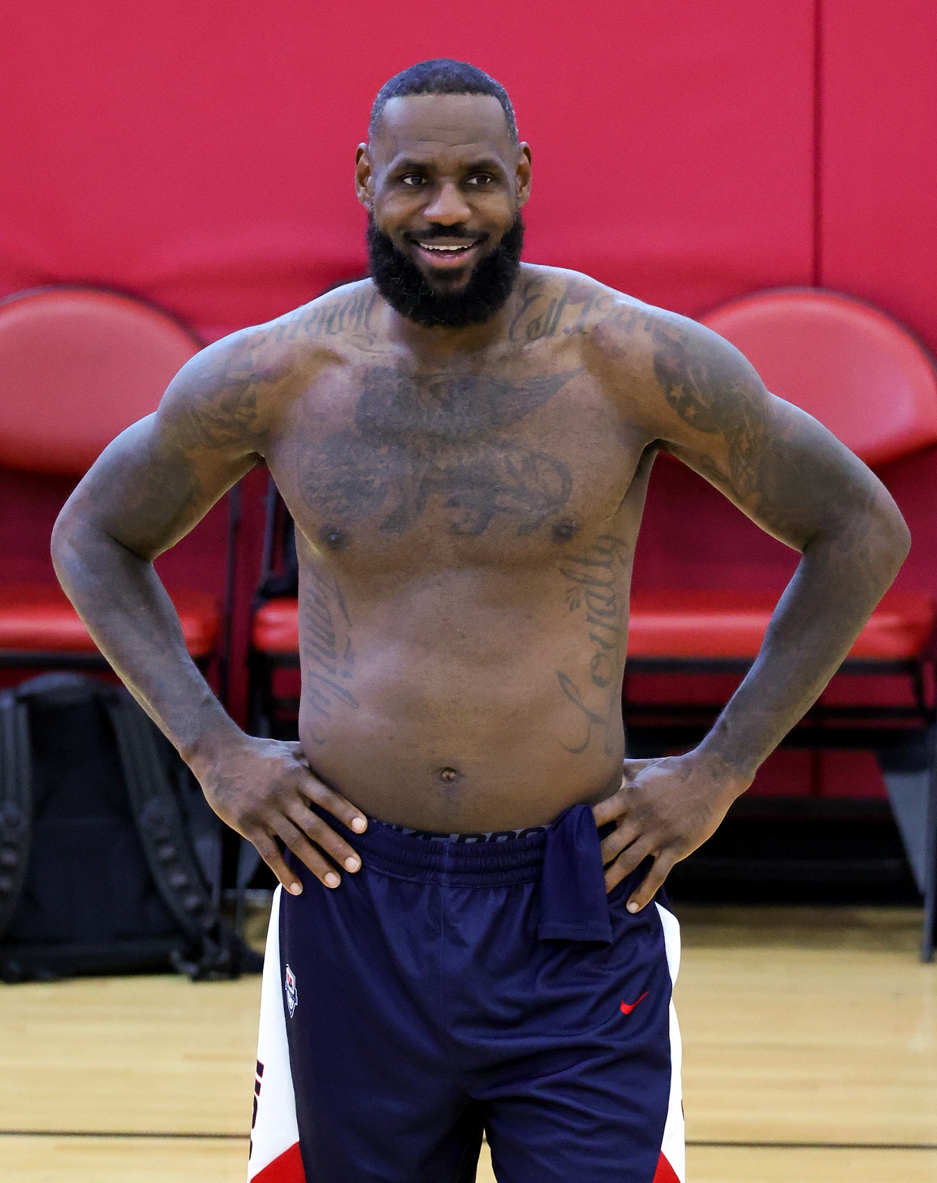 希尔:开赛前曾担心詹姆斯的状态 但他是训练营里身材最好的球员