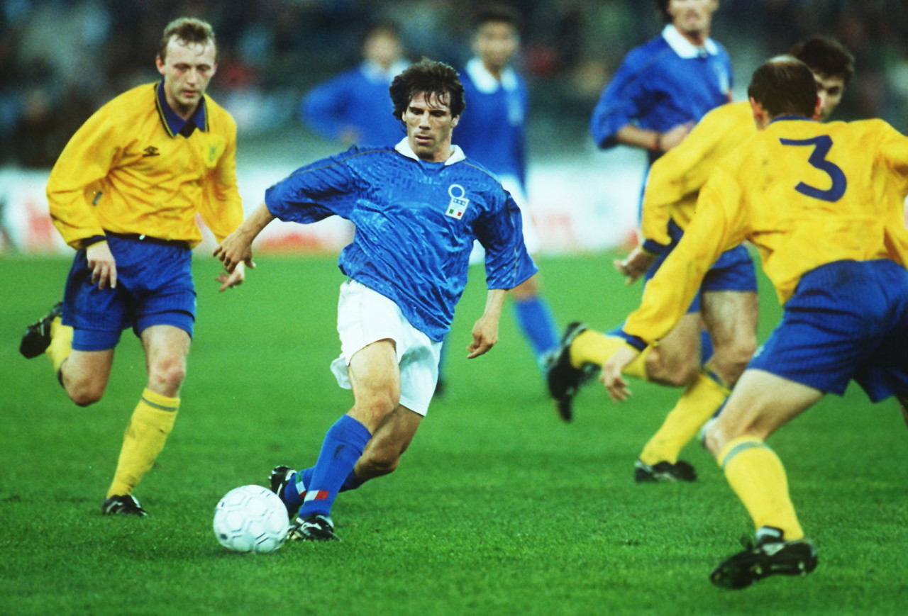 佐拉:目前欧洲没有一个人能做到迪马尔科那样的传中