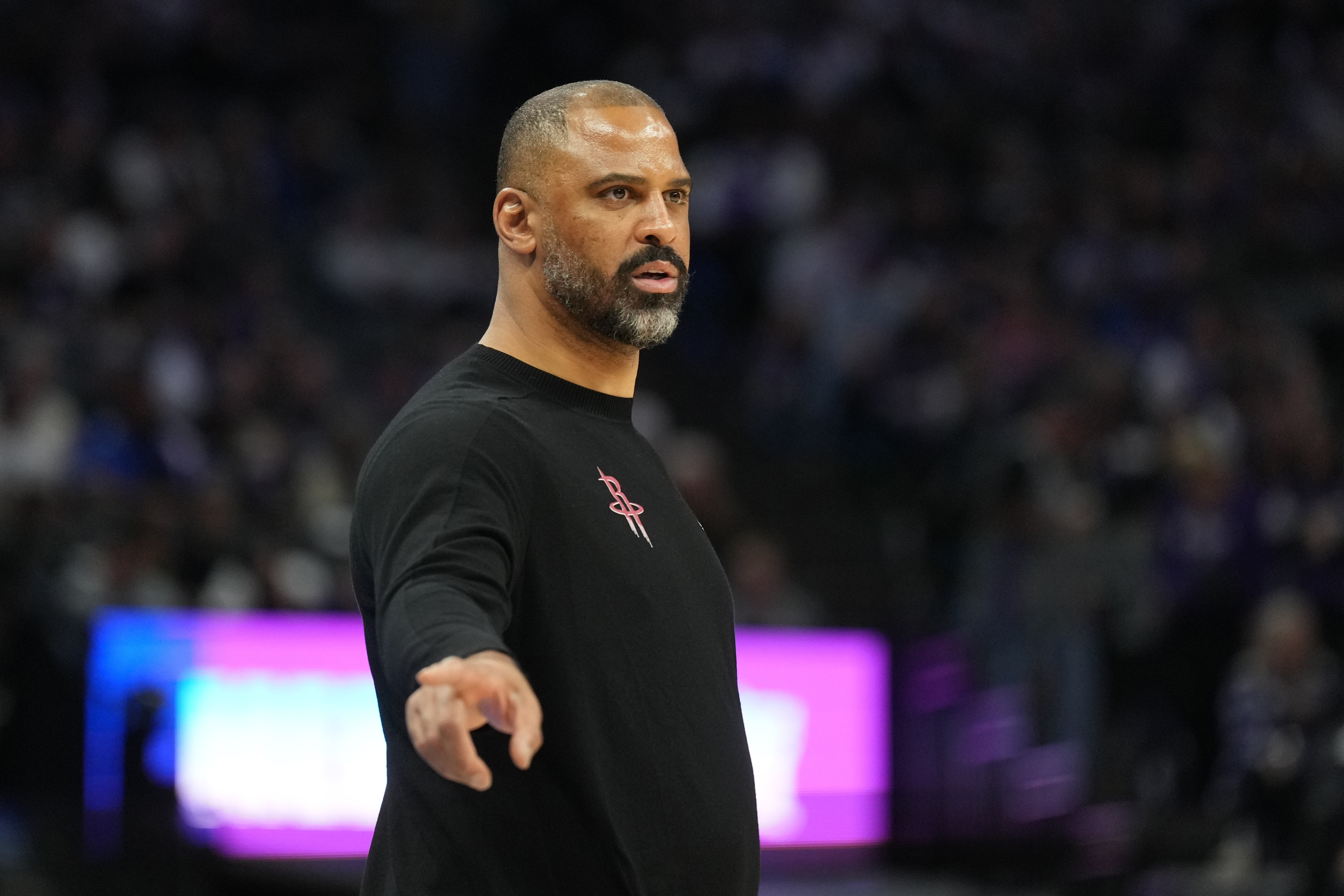 乌度卡:队服和球场都不同了 我们将NBA杯视为又一个挑战