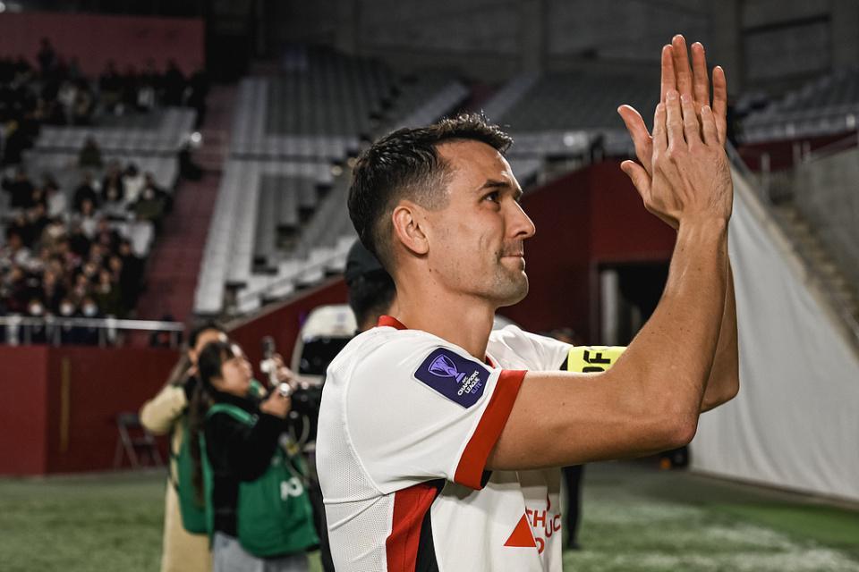 31岁队长确定告别蓉城！无缘海港+顶薪加盟中超保级队已完成体检