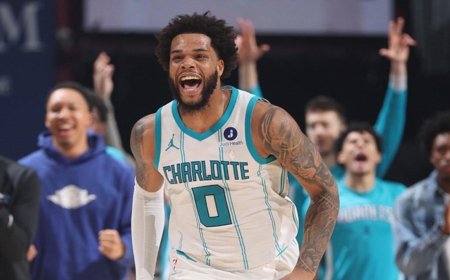 活久见，黄蜂首节结束已经4514领先爵