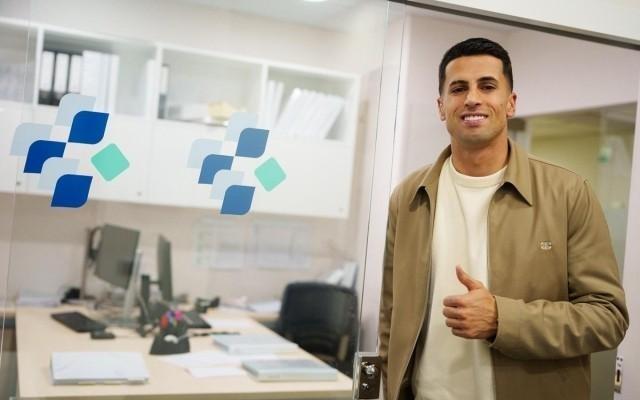 官方:坎塞洛今日加盟巴萨