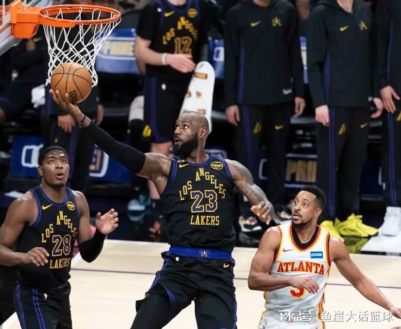 NBA最新排名出炉！湖人重回第5，火箭两