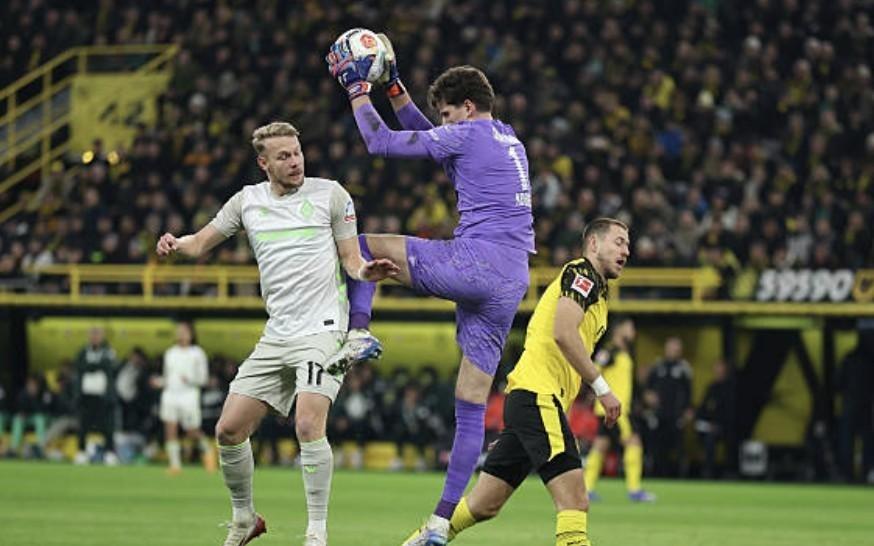 中场时多特被嘘，科贝尔：作为场上球员，被嘘永远都不好受