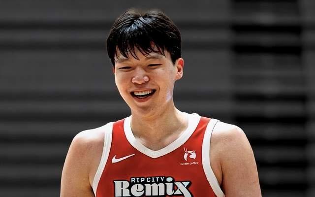 轻松拿捏！杨瀚森G联赛大爆发：22分7板创新高，在场净胜21分