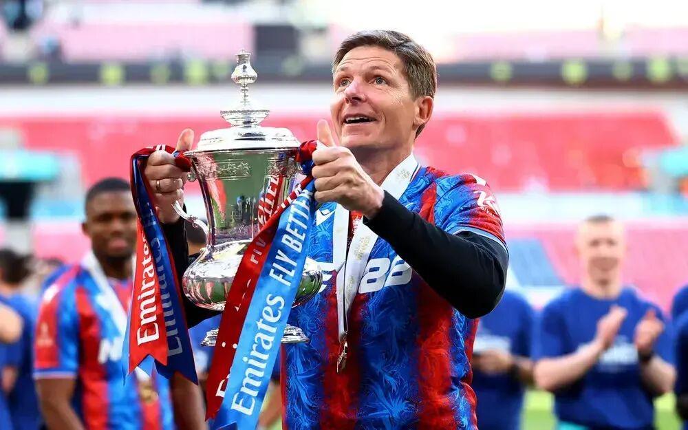 带队9场不胜!英超神奇主帅魔力不再恐无缘执教曼联