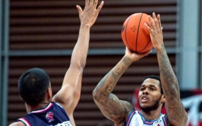 全场砍0分1板2犯规！辽篮第5外援秒变