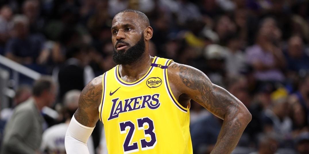 库里前大腿：詹姆斯太伟大了！全世界都