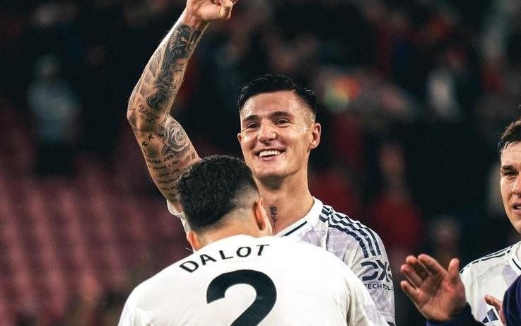 舍伍德:谢什科还是很挣扎,他也并不是唯一配不上曼联的球员