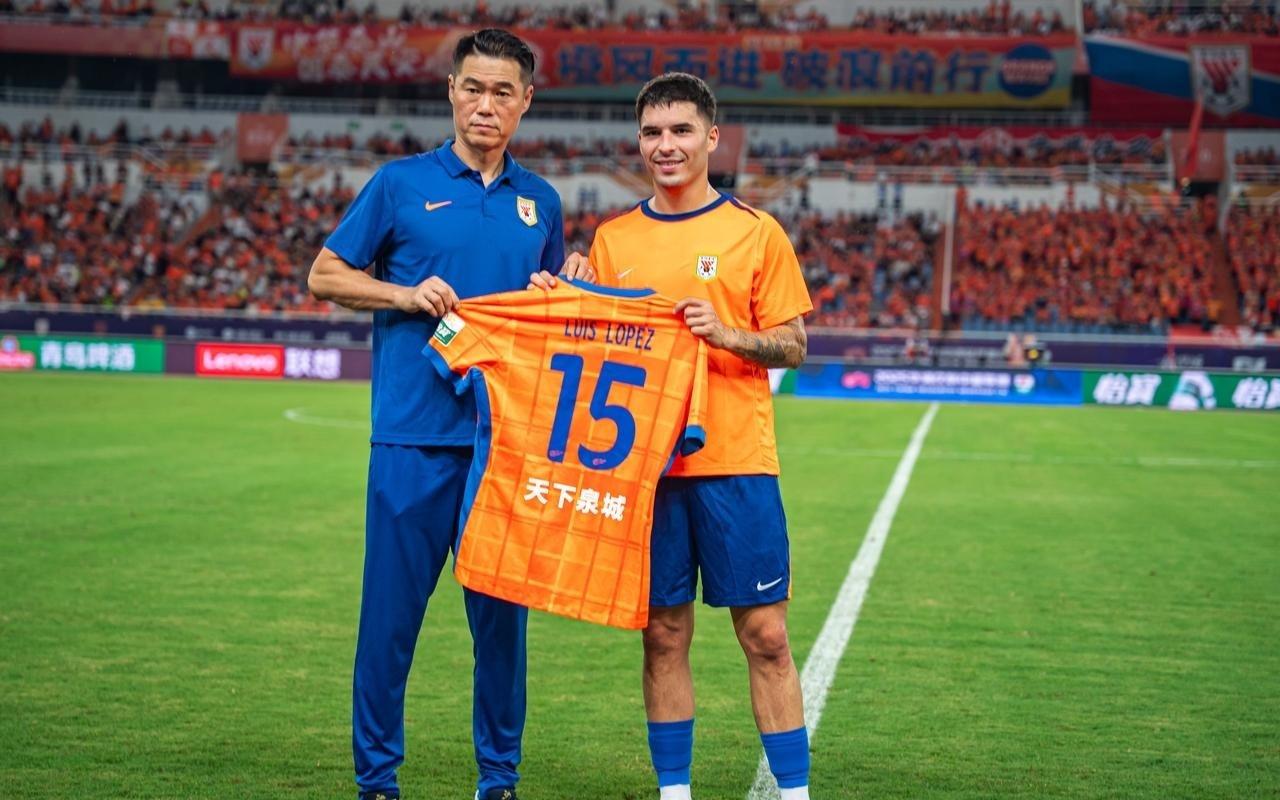 喜讯!于根伟给津门虎球迷送上新年大礼,即将官宣西乙豪门队长