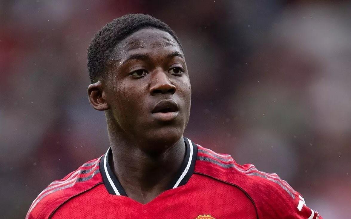 卫报:曼联准备为梅努提供丰厚合同,周薪将达到15万镑