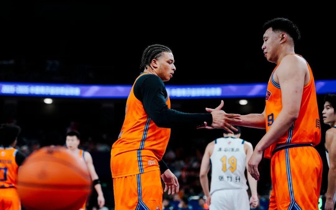 全明星首发，上海男篮不配