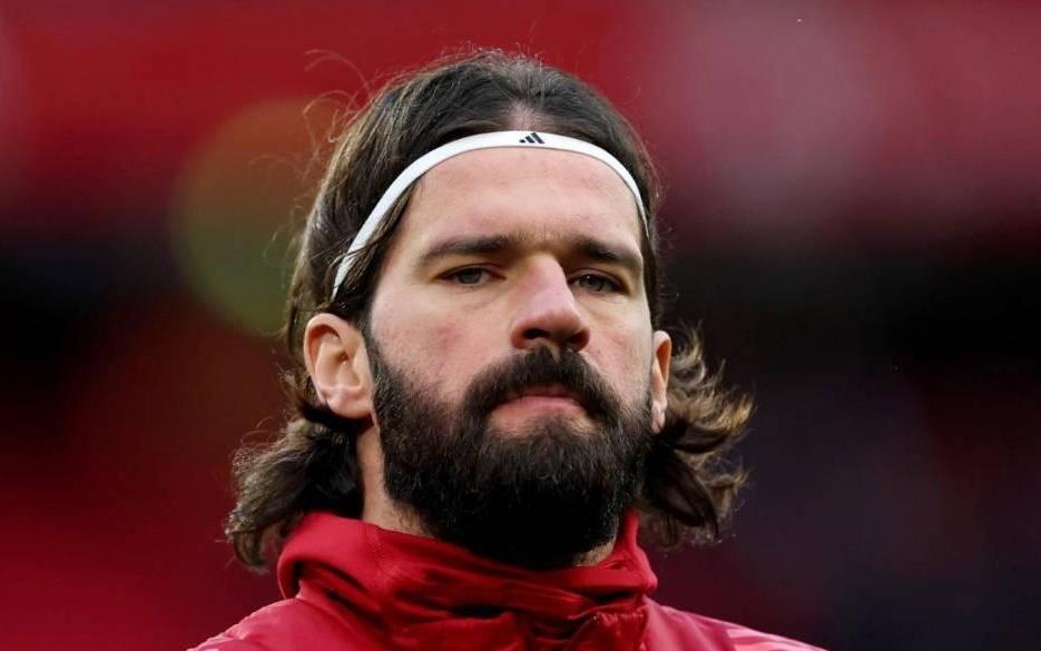 TA：阿利松因旧伤复发缺战布莱顿，马马尔达什维利将顶替他