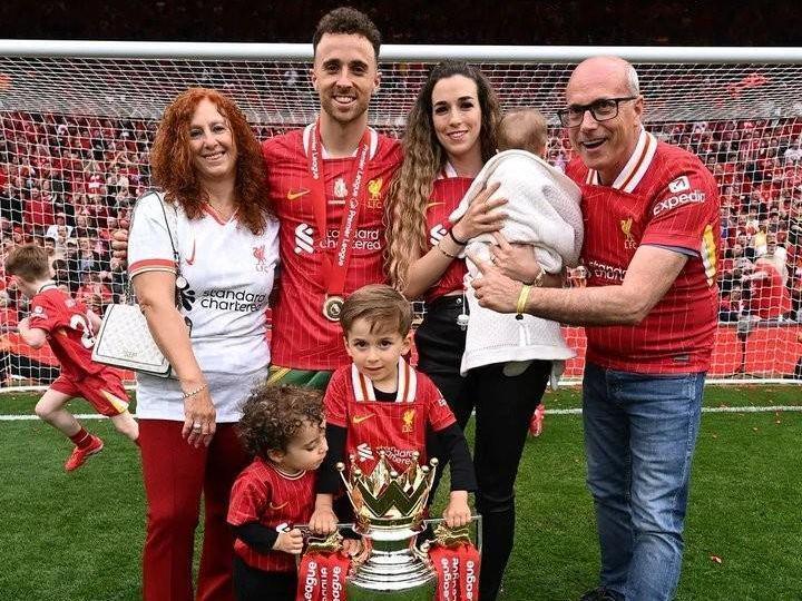 温情满满！利物浦战狼队若塔儿子将作