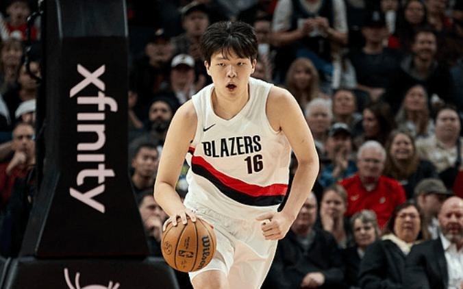 杨瀚森22分7板3助！生涯最佳一战！状元弗拉格受伤，西部格局改变