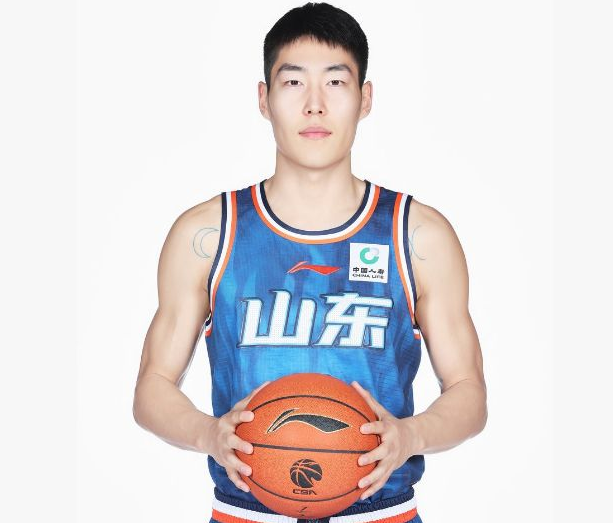 降维打击！CBA旧将统治蒙BA：阿泽单场1