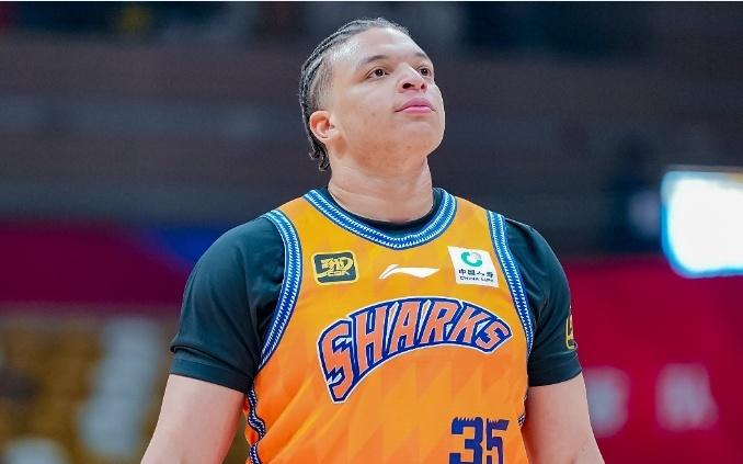 张镇麟20分加盟新高上海灭宁波6连胜王哲林17分罗凯文21分