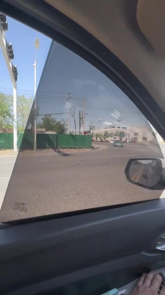 剪刀门倒是见过,剪刀窗第一次见