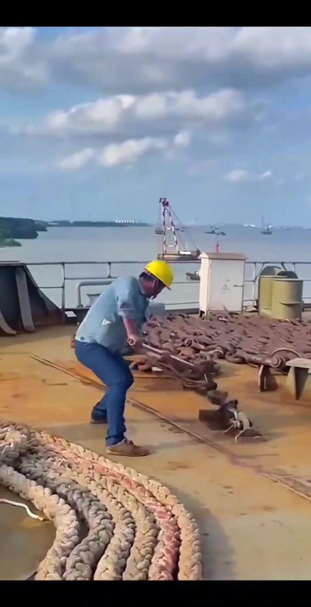 这真的蛮吓人的,像一条无法控制的蛇