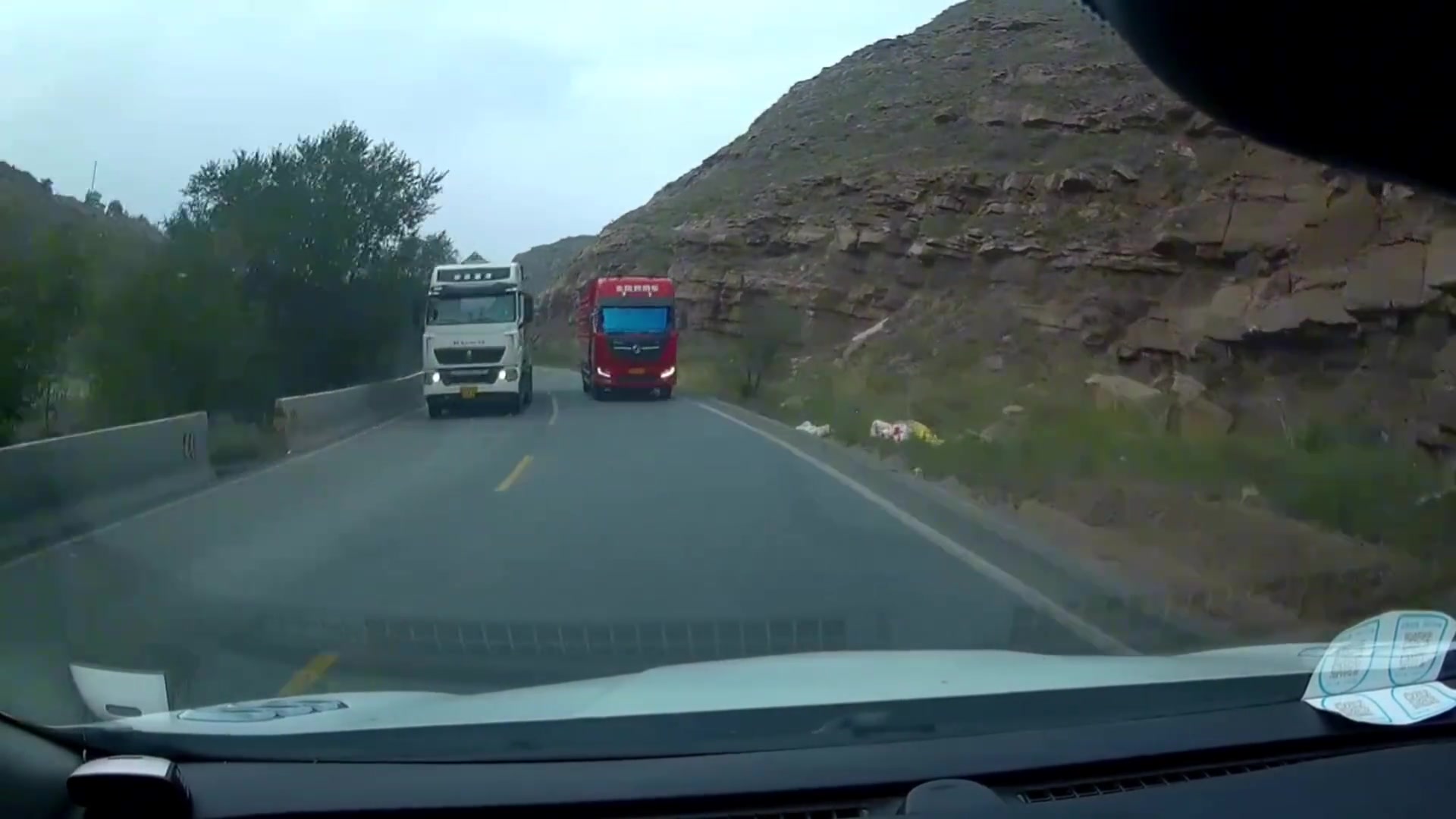 如果视频车也是一辆大货车,会是什么样的结果