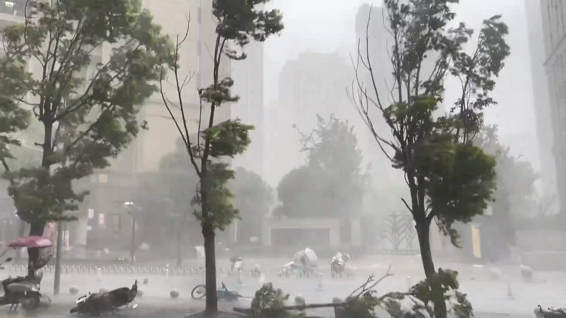 重庆人工降雨狠了点!