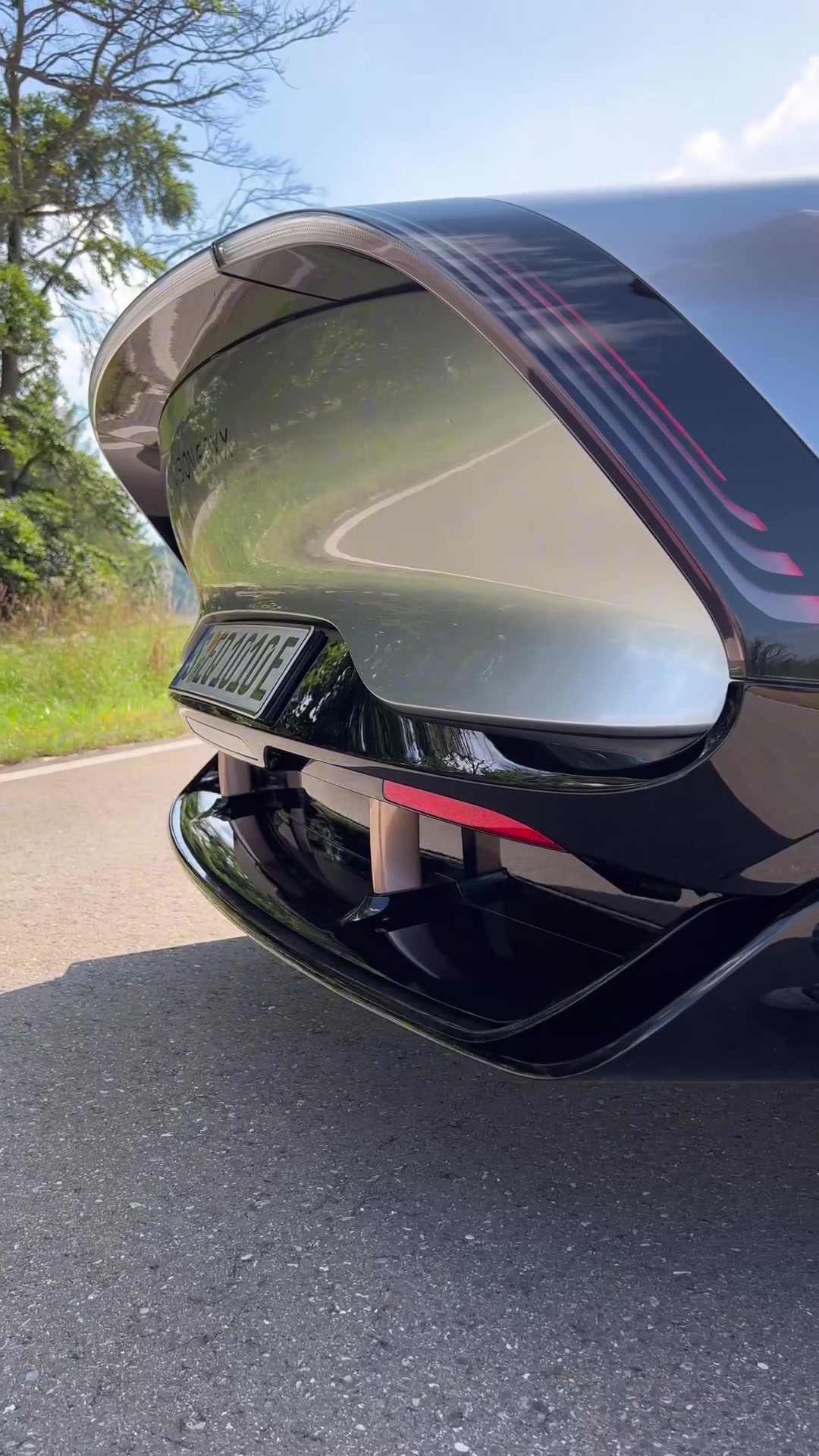 感受一下奔驰eqxx的极致主动式空气动力学!!!