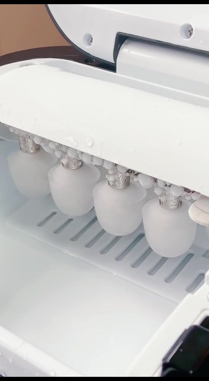 原来制冰机是这样生成冰块的!