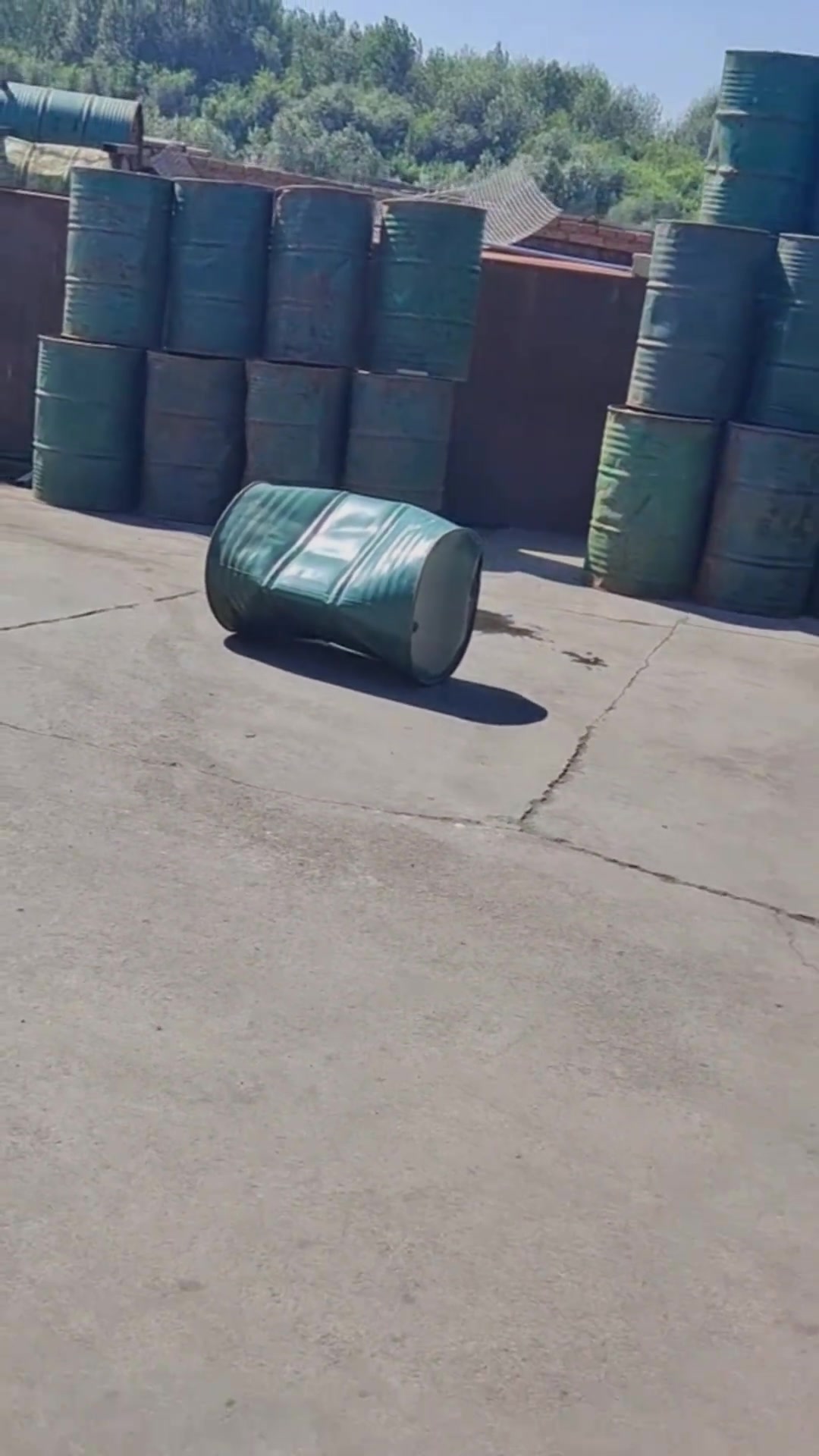 这是什么原理能让它一下炸回原形....