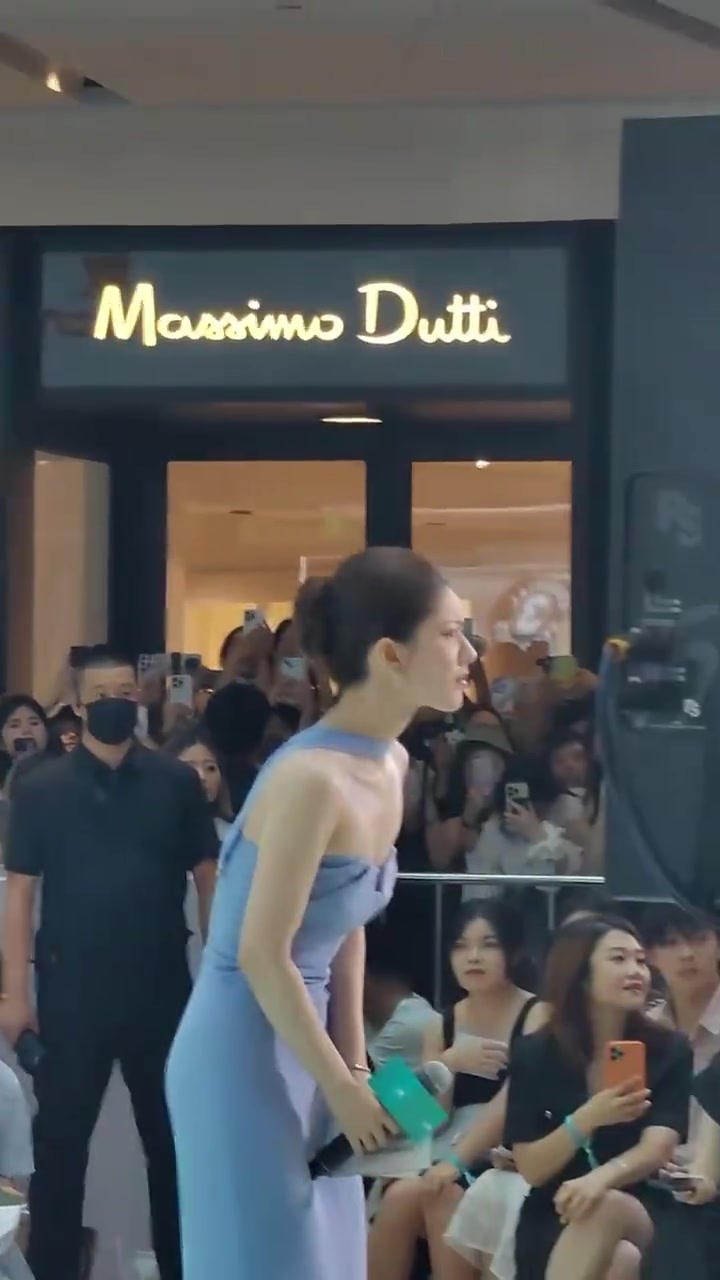 赵露思真有那么好看吗粉丝怎么这么疯狂!