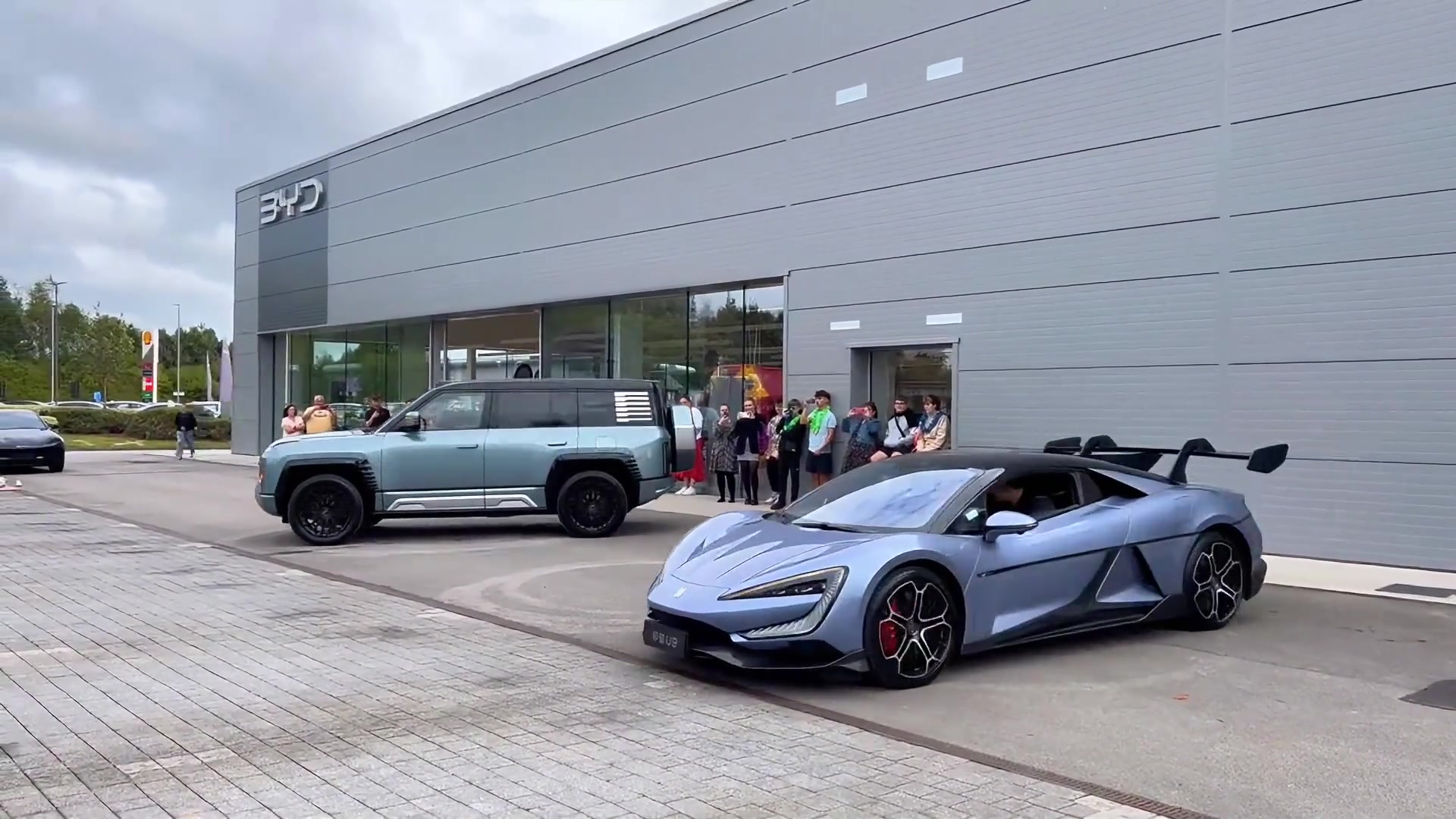 u8和u9同框你今年会拿下哪一辆