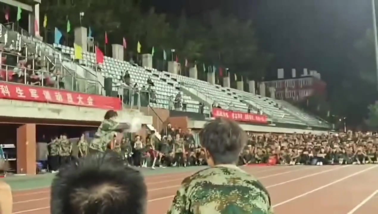 怀念军训的时光,感受武术的魅力