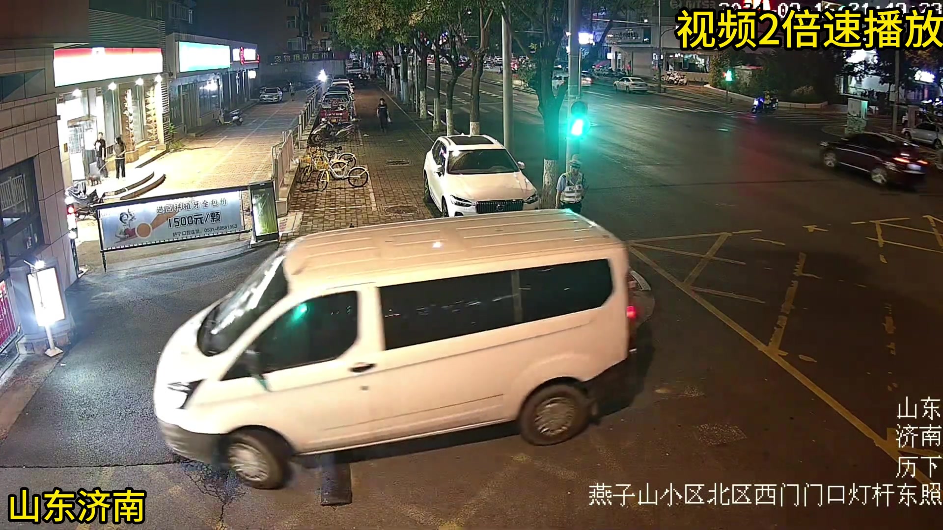 酒驾遇交警佯装进停车场,门禁不抬杆放行露馅