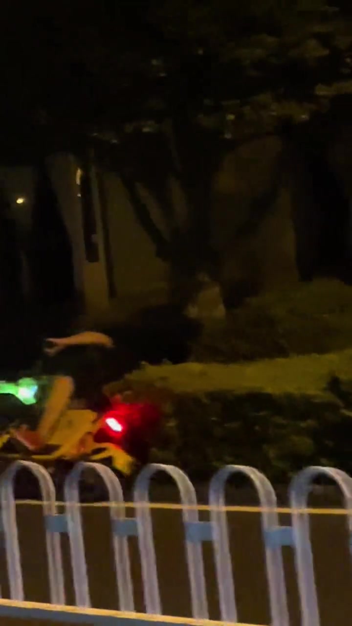 大哥你喝了多少