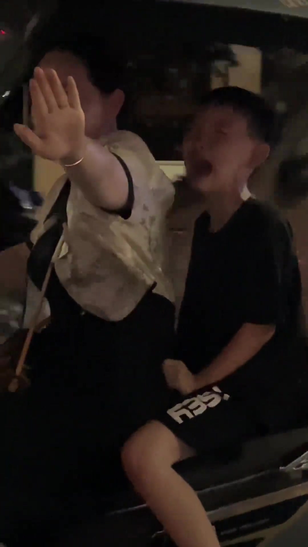 笑死我了哈哈哈哈哈哈哈!