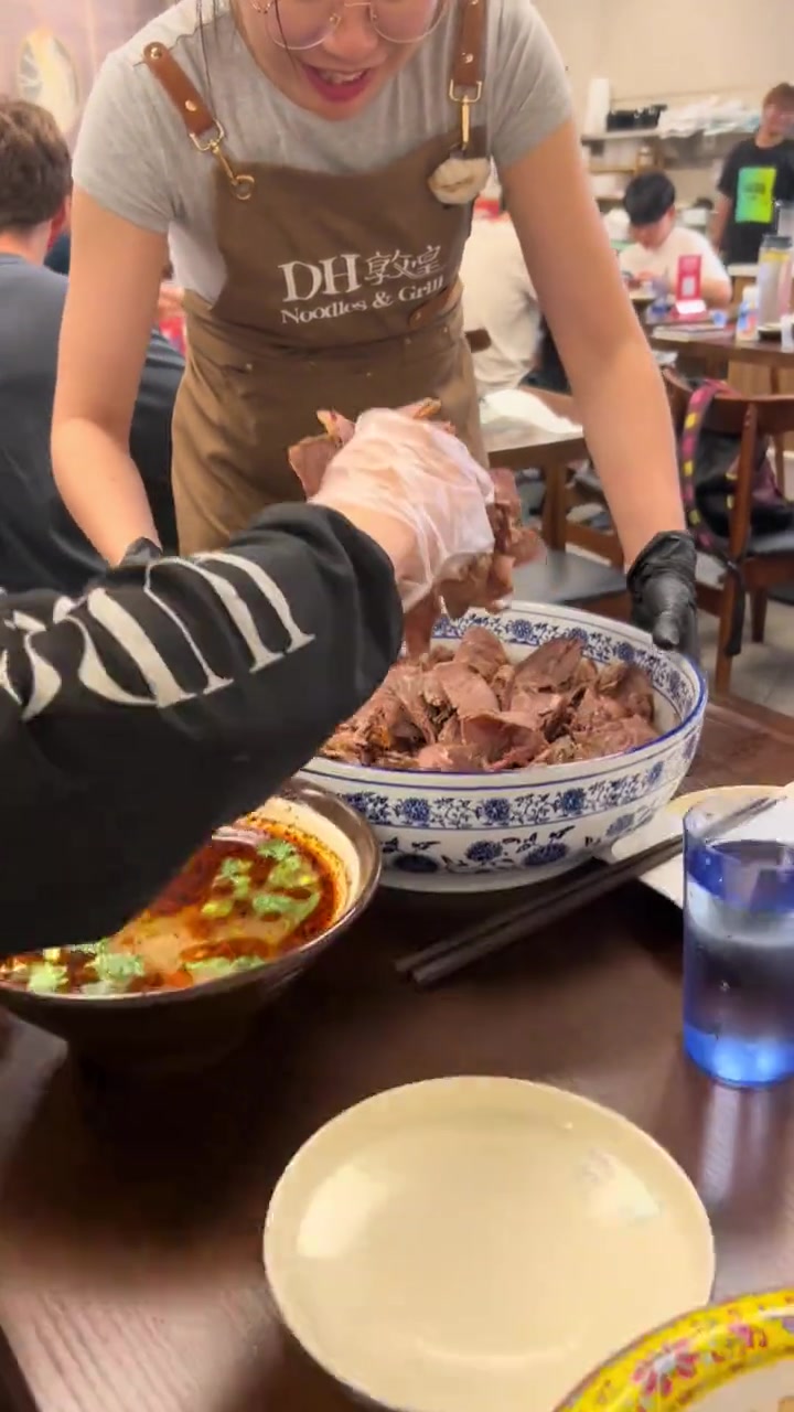 吃多少肉全靠自己抓!我只好奇多少钱一把