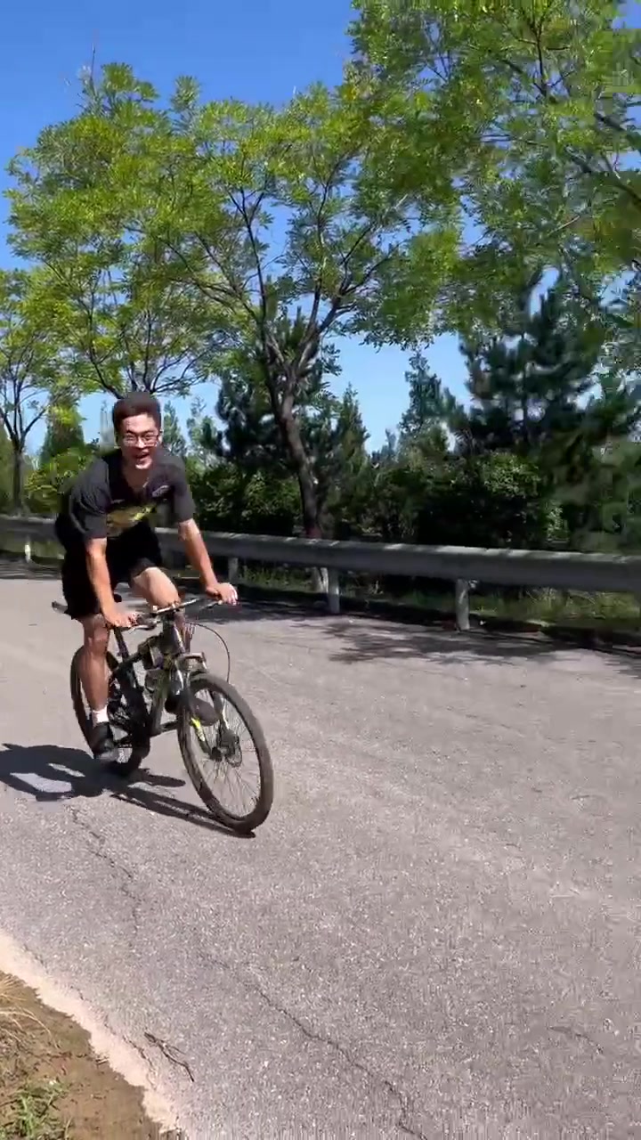 讲究人!跳崖之前还打个招呼
