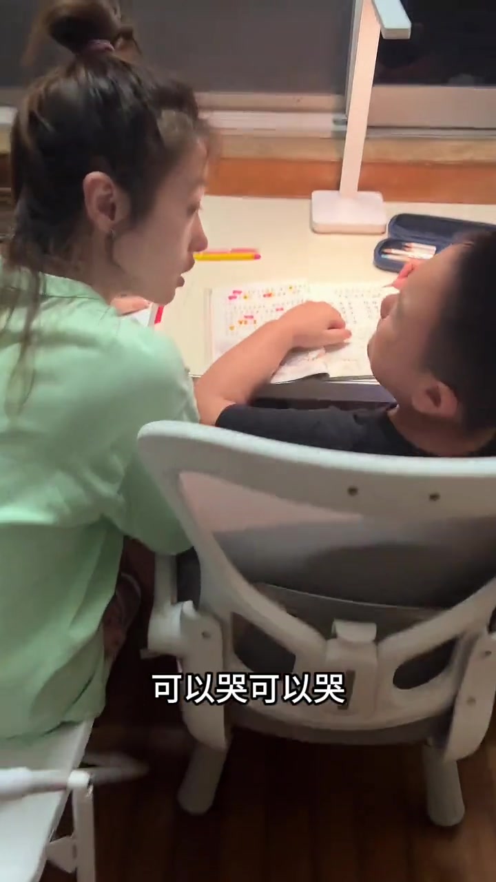 以为是一段感人的视频,没想到却是个赶人的视频
