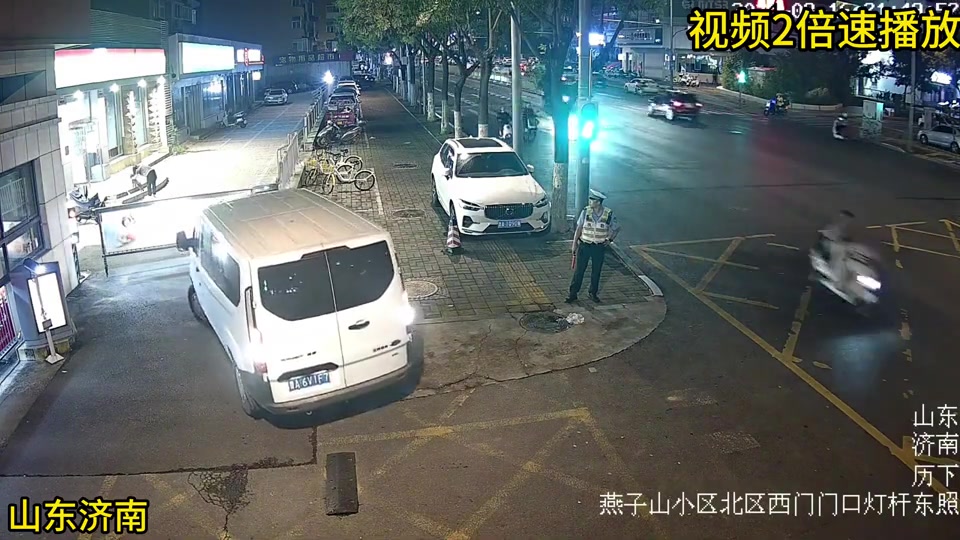 酒驾遇交警佯装进停车场,门禁不抬杆终露馅!