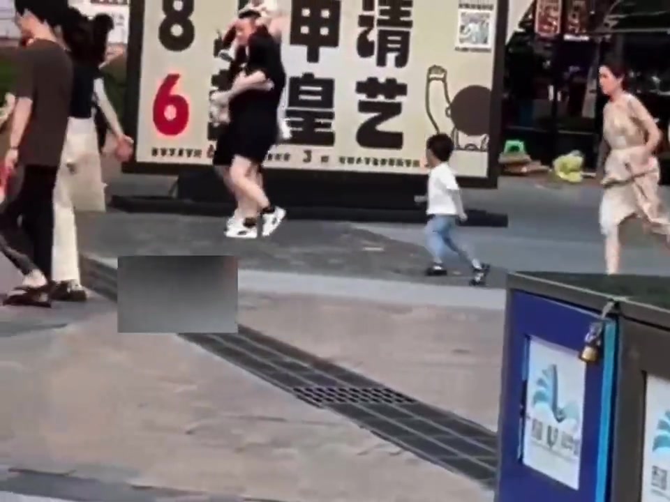 老娘今天打扮的这么淑女,你小子一定要破功!