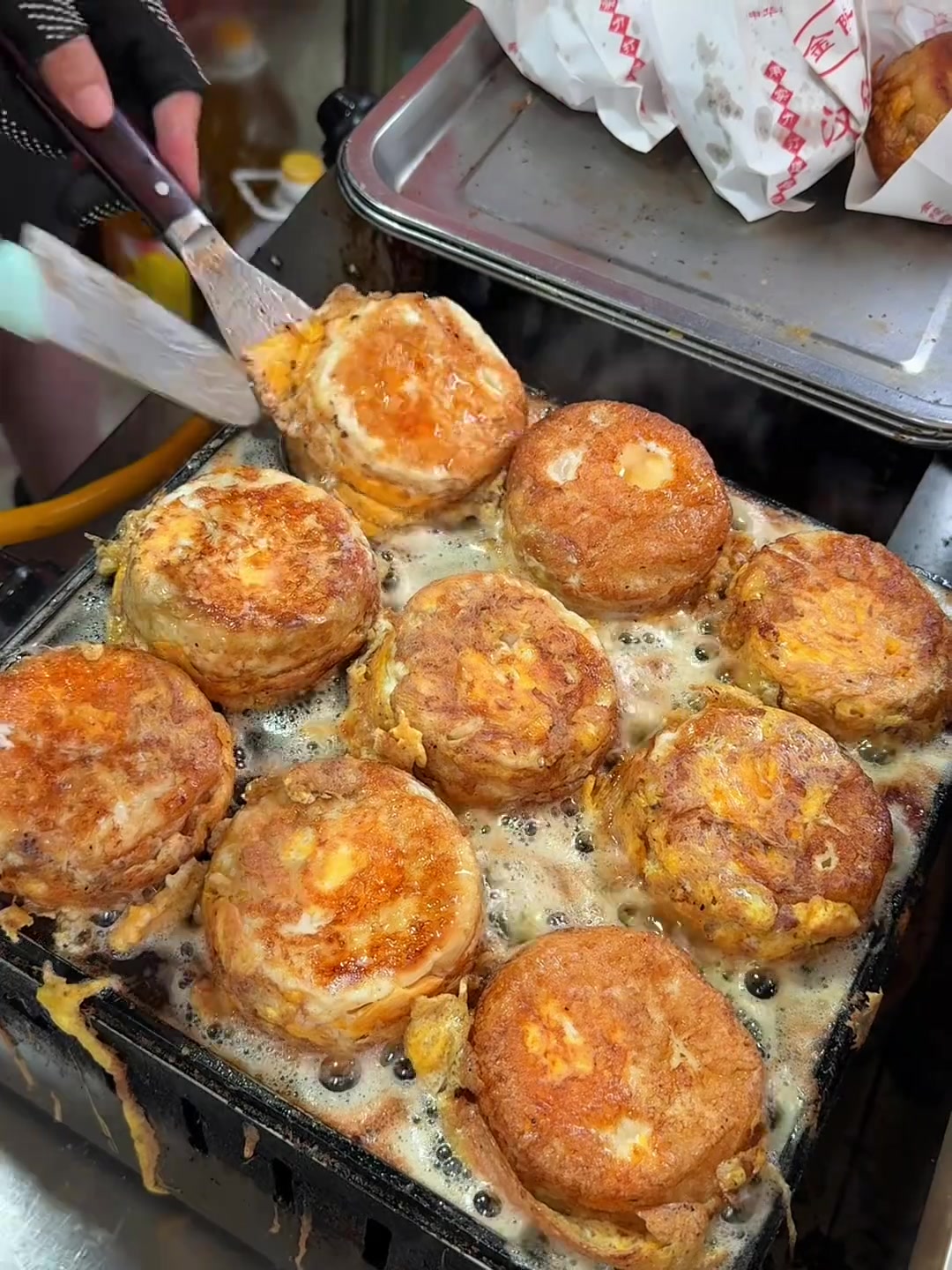 街边随处可见的鸡蛋汉堡很多人的早餐首选