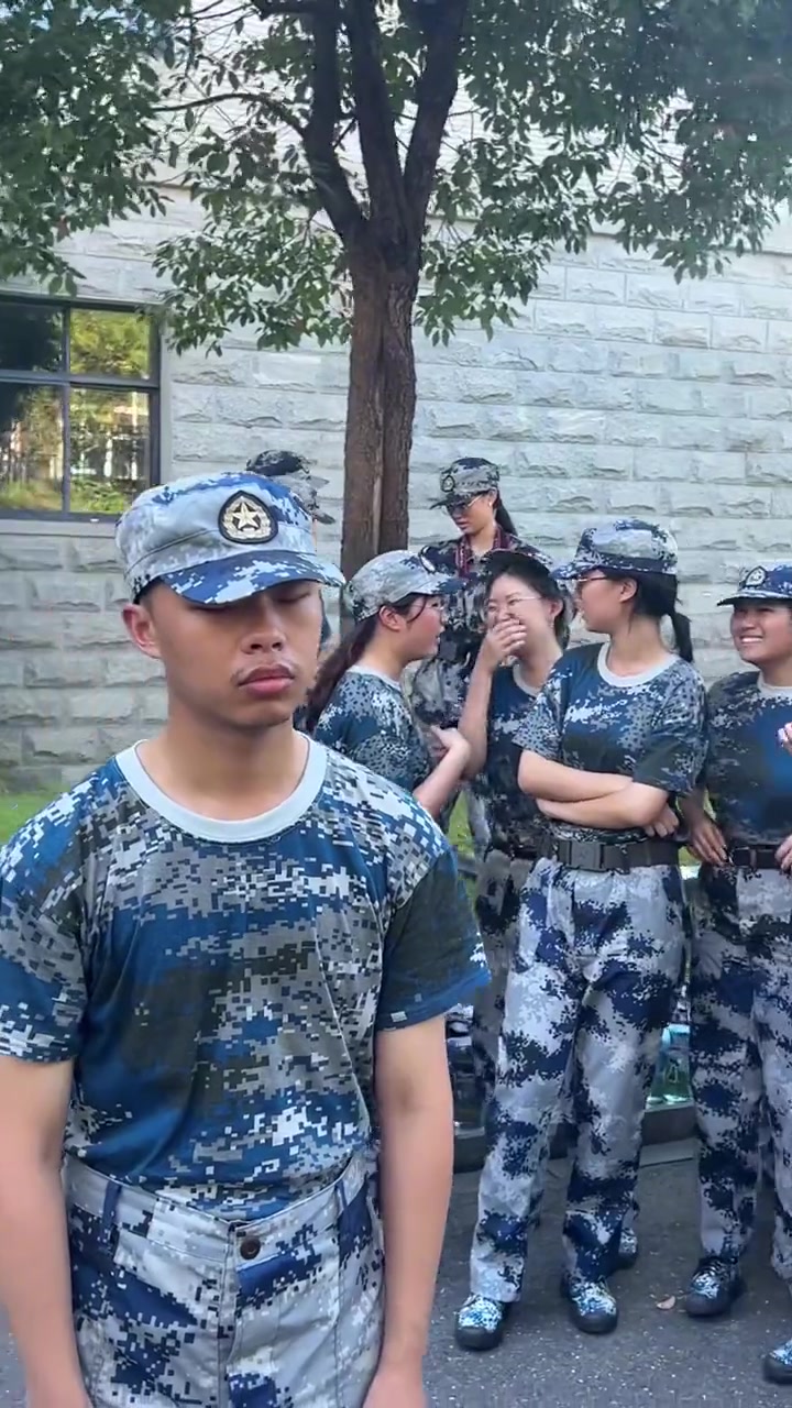 永远叫不醒一个装睡的人!同学:睁眼第一句说啥不尴尬