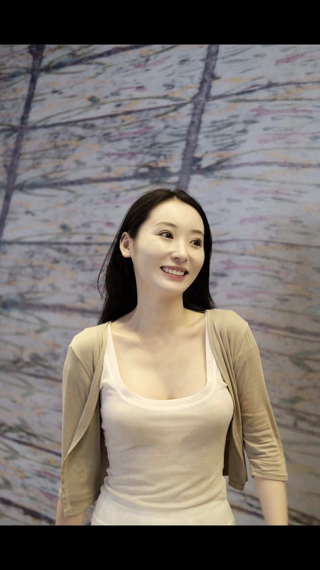 蹲到美女你就逮住她狂拍