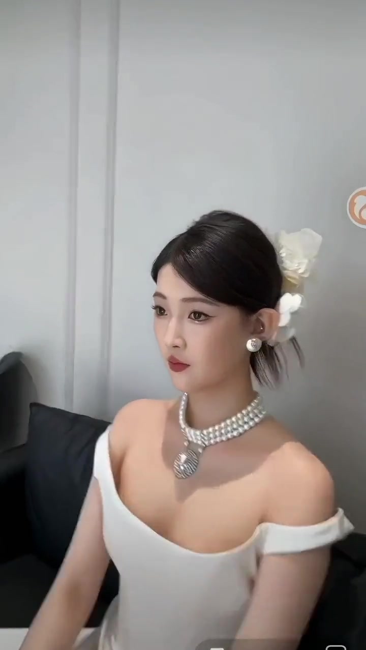哪有从这个角度拍新娘的啊
