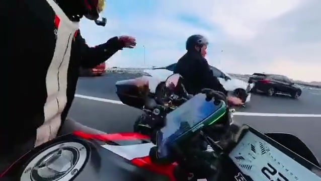 电动车:真是盖了帽儿了