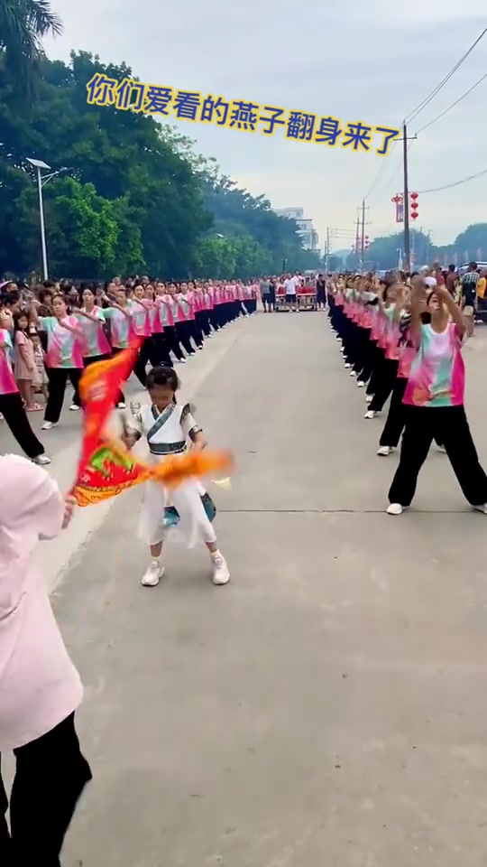 潮汕英歌舞小女孩,又俊又酷又美,潮汕民俗文化