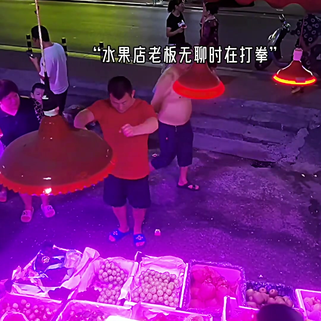小男孩:回家睡觉一直都睡不着