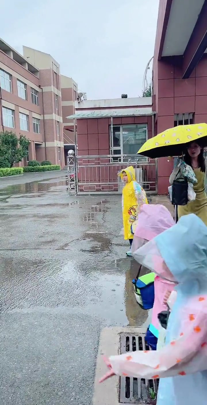 看来以后要多送孩子去上学!