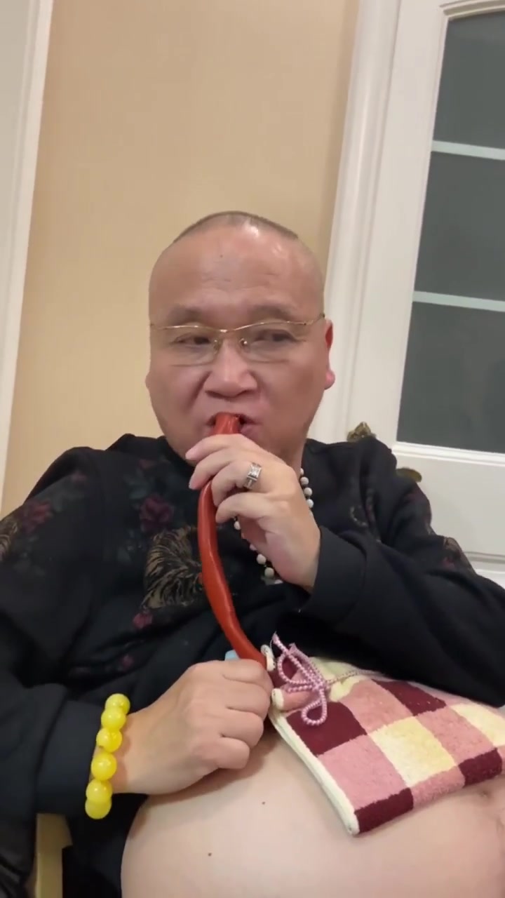 这是什么操作呀有人懂是在干嘛吗