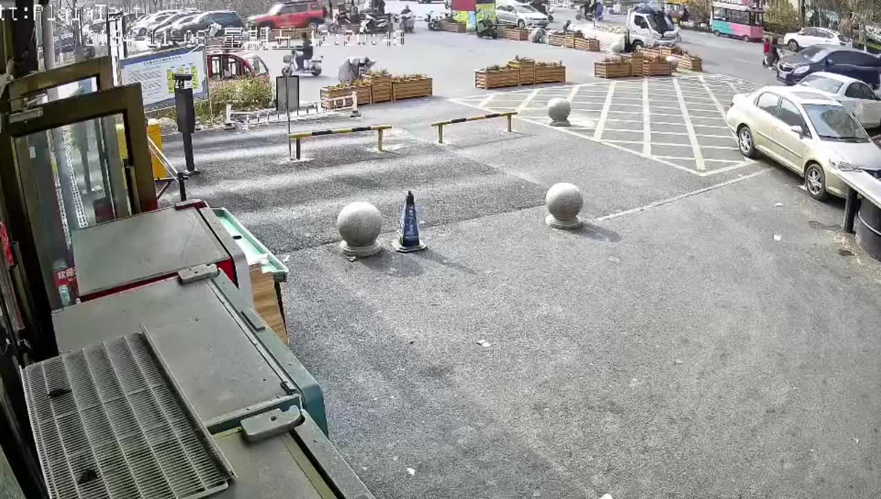 后面车就该自认倒霉吗