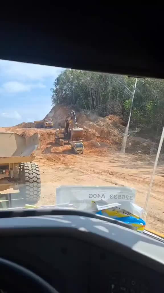 后八轮你来错场地了吧